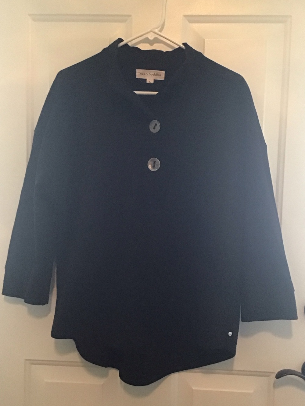 NEON BUDDHA BLACK PULLOVER SHIRT. L